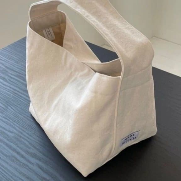 Makeup bag with compartments